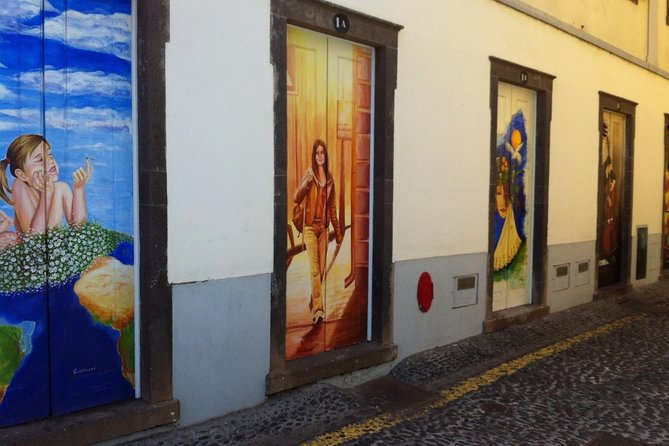 2-Hour Funchal City & Madeira Wine Experience - Stop 2: Fabrica Santo Antonio for Madeira cookies and cake samples