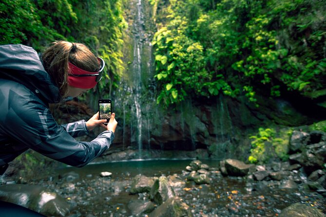 25 Fountains Levada: Hiking Tour in Madeira Rabaçal Valley (PR6) - Reaching 25 Fountains: The Payoff, Plus the Crowd Factor