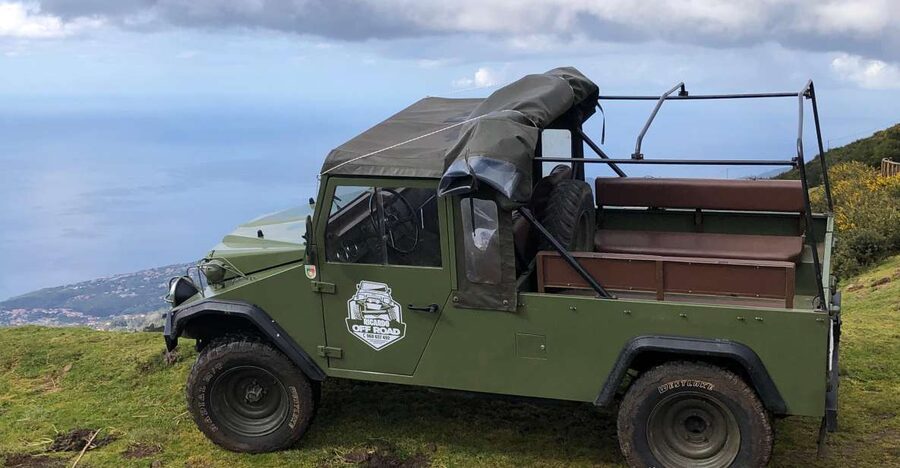 4 hours Unique Jeep Safari Tour to Pico do Arieiro, Madeira - Pico do Arieiro at 1818m, walk time, and the weather reality