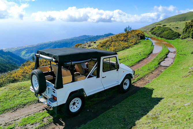 4x4 Jeep Tour to the West & Northwest of Madeira - Ribeira Brava: quick valley context between big viewpoints