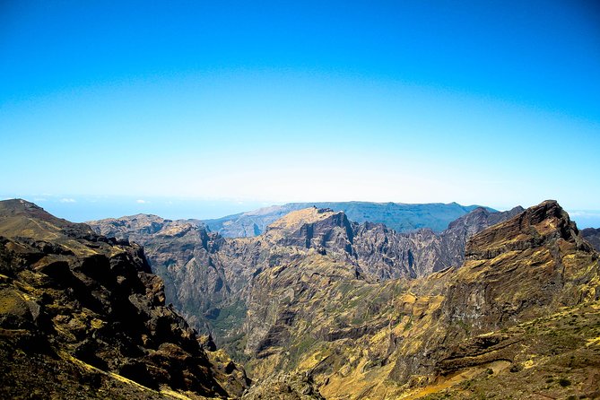 Achada do Teixeira to Pico Ruivo in Madeira (PR1.2) - Hiking Tour - PR1.2 and why Achadas do Teixeira feels like the smart choice