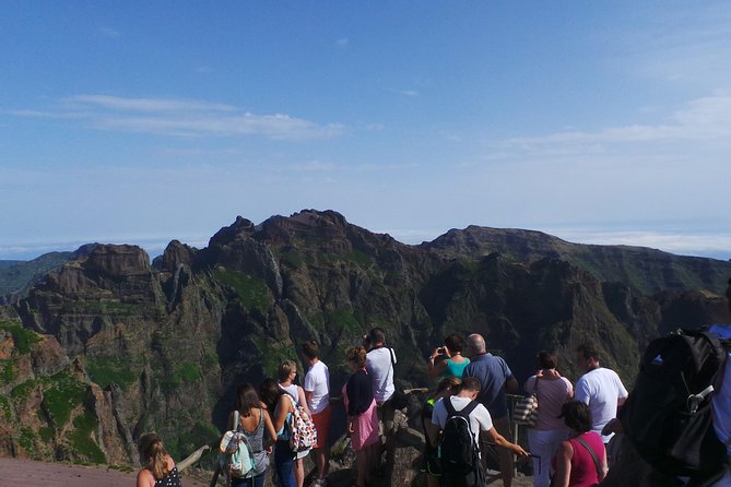 Arieiro Peak and Cristo Rei 4x4 Experience + Dolphins Watching - Pico do Arieiro at 1,818 Meters: The Peak That Changes Your Perspective