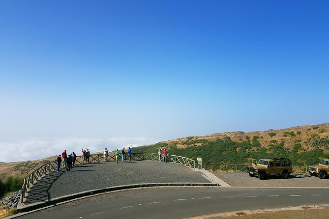 Arieiro Peak, Santo Serra, Cristo Rei in Open Roof 4x4 Experience - Pico do Arieiro at 1,818m: The Viewpoint Stop You Plan the Day For