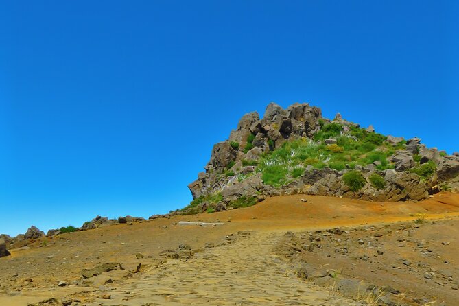 Curral das Freiras & Peaks 4WD Tour - A 3.5-hour 4WD route built for Madeira viewpoints