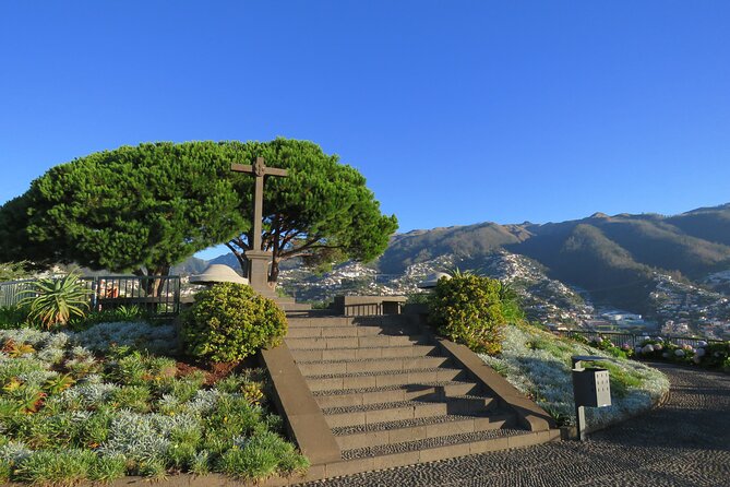 Curral das Freiras & Peaks 4WD Tour - Stop 4: Pico do Arieiro, Madeira’s cloud-viewing peak