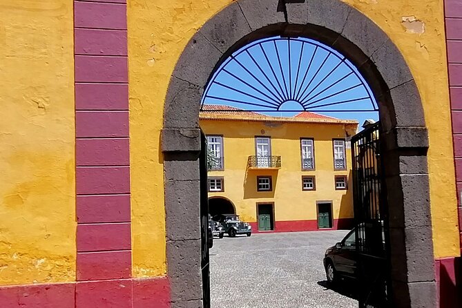 Downtown Funchal: A Self-Guided Audio Tour Through the Old City - Zarco statue and the people behind Funchal