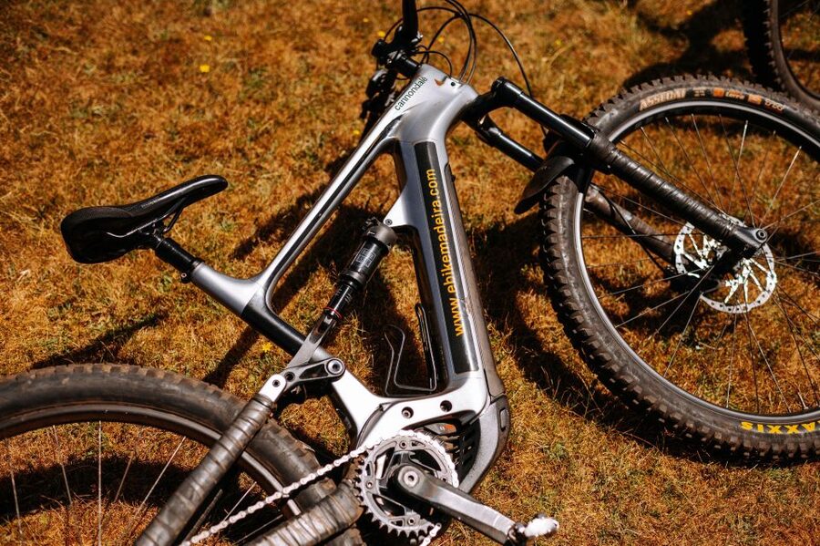E-Bike Guided Tour - Belle Vue Mountain Biking - Van transfer to Poiso at 1,412 m, then you start rolling