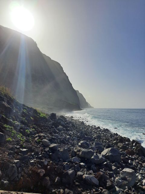 EAST MADEIRA:,Peaks, Forest walk,Thatched Roofs, Rum factory - Pico Arieiro at 1818 metres: the view start that sets the tone