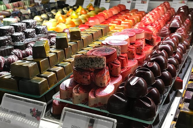 Eating Madeira! Wine & Food Tour in Funchal - Mercado dos Lavradores: the smart warm-up before the tastings