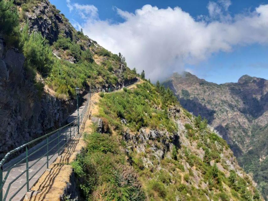 Eira do Serrado / Curral das Freiras (Nun's Valley) - The 3.5-hour pace: a viewpoint sprint with real payoff