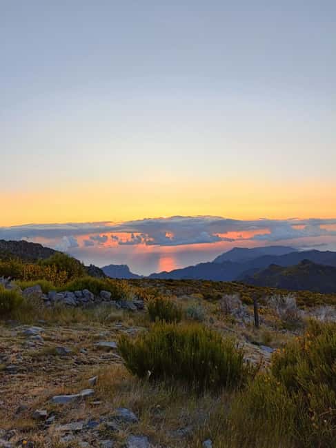 From 0 to 1818 meters to Pico do Arieiro Sunrise - After Sunrise: Descending Toward Ribeiro Frio