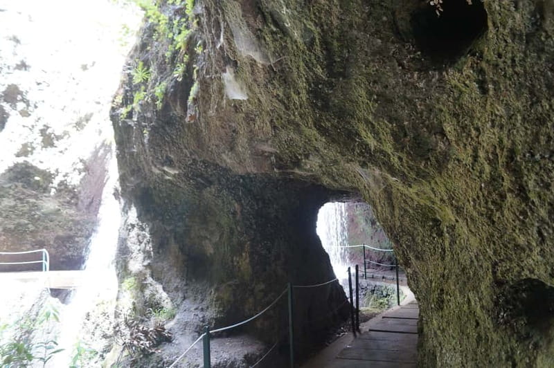 From Funchal: Levada Nova Hiking Tour with stopover at beach - River crossing and heights anxiety: what to consider before you commit