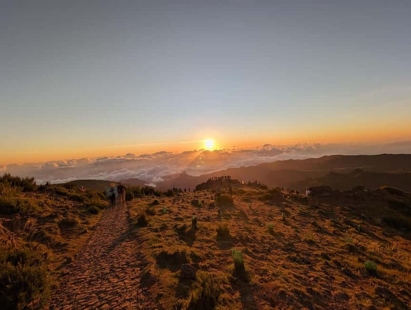 From Funchal: Pico Arieiro Sunrise with Optional Breakfast - Practical Packing for 1,800 Meters (Warm, Windproof, and Ready)