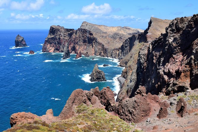 Full Day - Madeira East - Stop 3: Santana for Two Hours (Palheiros and Colorful Streets)