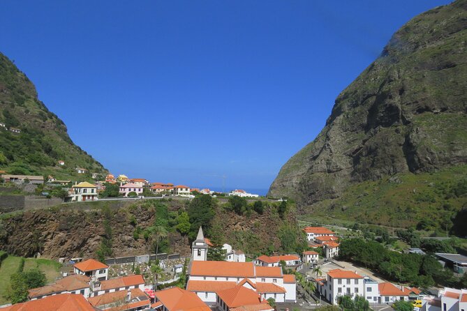Full Day Tour in 4x4 Jeep to Porto Moniz and Fanal - Porto Moniz natural pools, the main swimming option and why timing matters