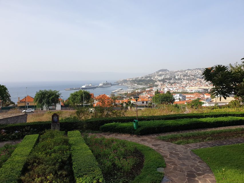 Funchal: Guided City Tuk-Tuk Tour - Mercado dos Lavradores: see local produce culture up close