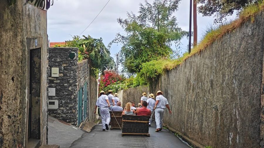 Funchal: Monte Toboggan and Old Town Tour by Tuk-Tuk - Iglesia and the Monte Toboggan area: where the tradition lives