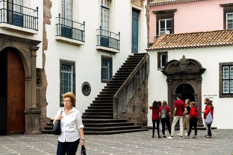 Funchal: Old Town Walking Tour - Funchal City Hall’s quiet interior stop, why it’s worth a detour