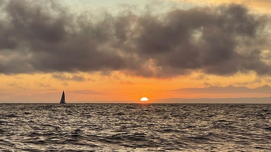 Funchal: Private Sailing Sunrise, Sunset & Moonlight Cruises - Starting at Cais, then settling in with a 10-minute safety briefing