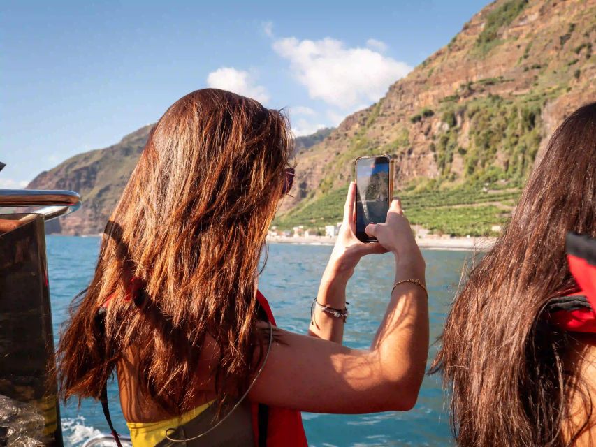 Funchal: Speedboat SEE THE ISLAND AND LIFE AT SEA - Key things I’d watch for