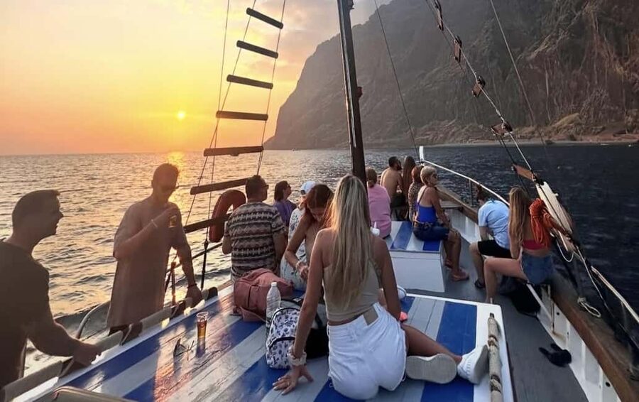 Funchal: Sunset Tour on Traditional Madeiran Boat w/ Drinks - Drinks and onboard vibe: the part people keep praising