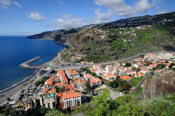 Go West Tour - Madeira Island Excursion - Cabo Girão glass platform: Europe’s high sea-cliff views in 20 minutes