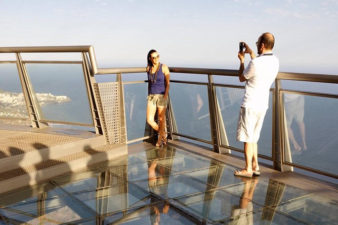 Go West Tour - Madeira Island Excursion - Miradouro da Encumeada: north-to-south perspective without the hike