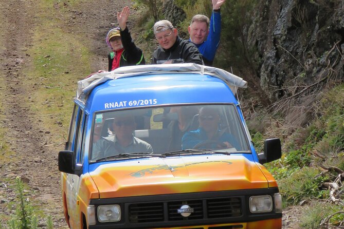 Guided 4x4 Adventure and Skywalk with Wine and Tapas in Madeira - Camara de Lobos break: quick culture without forcing it