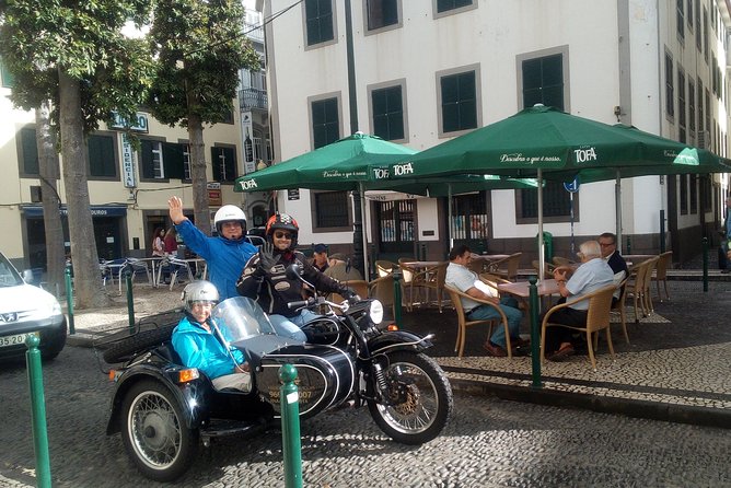Half-Day Private Sidecar Tour on Madeira’s West Coast - What makes the guide part matter