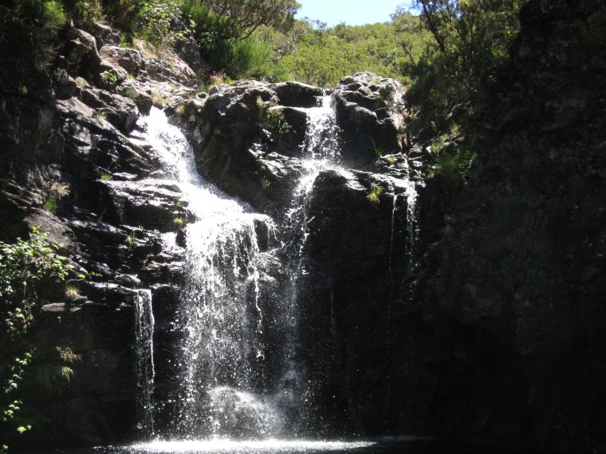 Levada do Alecrim (Madeira Lakes) Full-day walk - What to pack for comfort, lunch, and that chilly water moment
