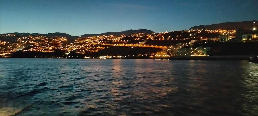 Madeeira: Sunset dinner cruise - Service style: guides that keep things friendly and moving