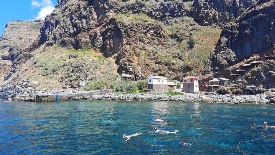 Madeira: Boat Trip with Lunch, Drinks, and Hotel Transfer - The swim and snorkeling stop: what to expect in the clear water