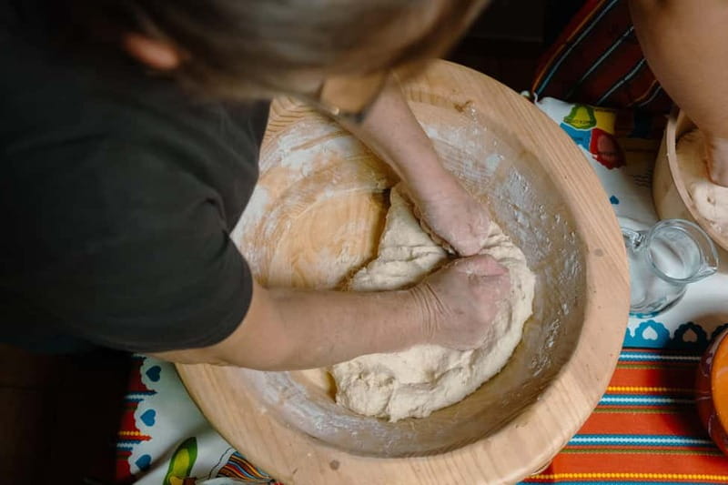Madeira: Bolo do Caco Workshop with a Local Family - House 22 at Casa da Nati, the moment the class feels personal
