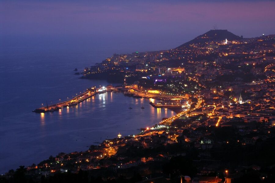 Madeira by Night with Traditional Dinner - Meeting up in Funchal, then letting someone else drive the evening
