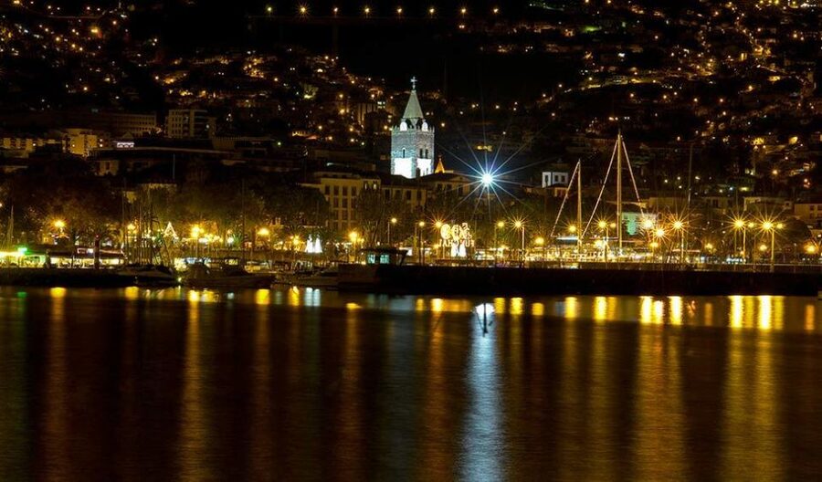 Madeira by Night with Traditional Dinner - Who should book this Madeira by Night tour