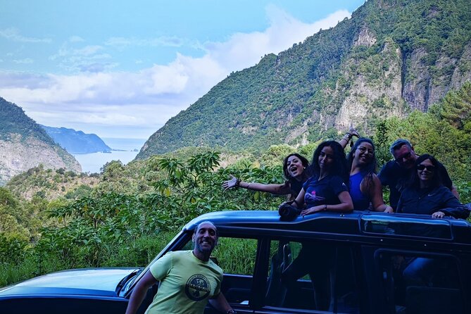 Madeira: Experiência 4WD Skywalk para Seixal Porto Moniz, Fanal - Group size, fit, and comfort: who this Madeira 4WD day suits best