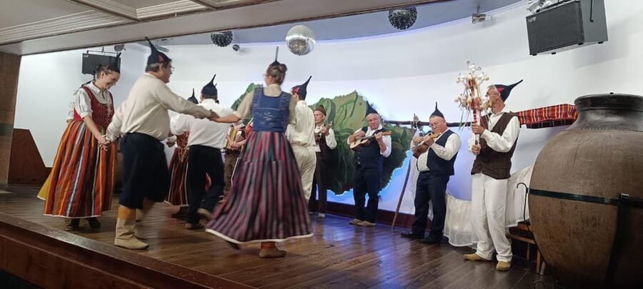 Madeira: Folk Dancing Show and Traditional Local Dinner - Hotel Pickup in Funchal and Caniço, Plus an Evening View of the City