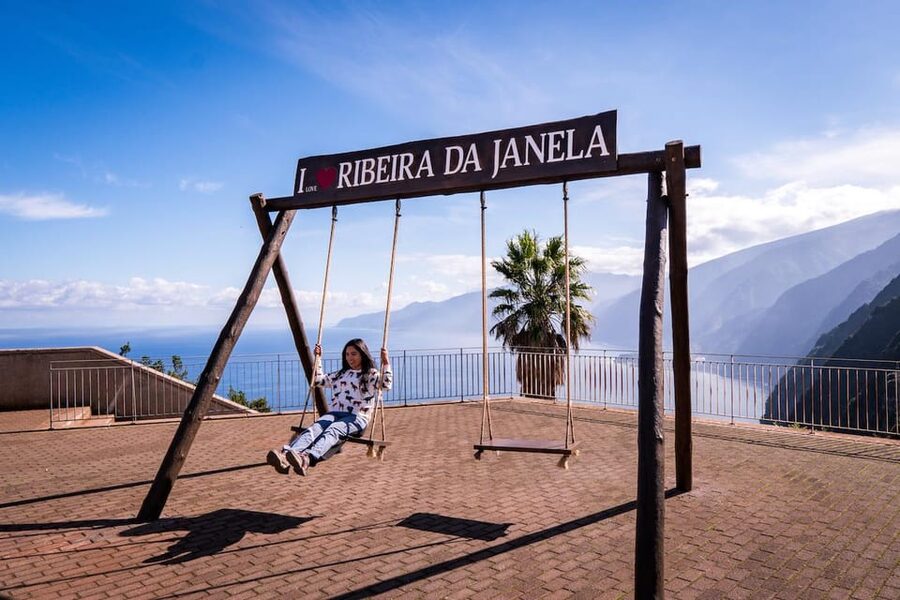 Madeira : Full Day Adult-only west 4x4 Tour - Fanal’s Ancient Trees, Walking Time, and the Lunch Rhythm in Porto Moniz