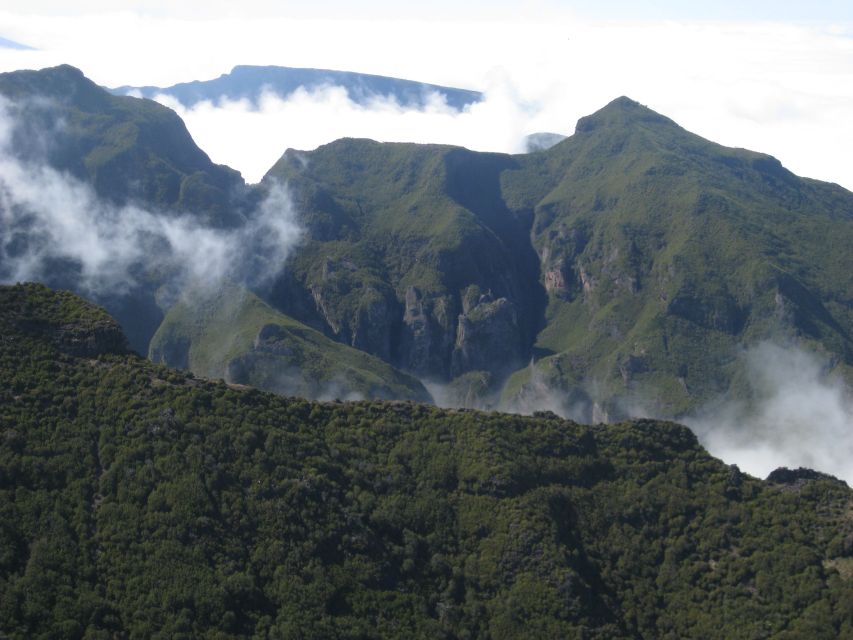 Madeira: Full-Day Pico Ruivo / Achada do Teixeira Walk - What to Pack (and Wear) for Comfort Over Steep Ground