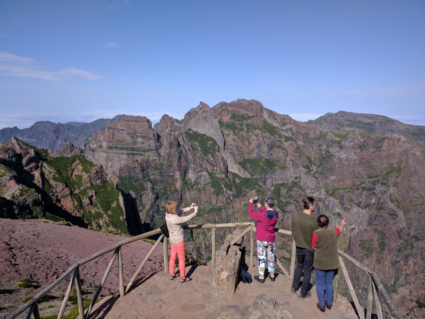 Madeira: Jeep tour Pico Areeiro, Santa Cruz and Cristo Rei - Pico do Arieiro at 1,818 meters, and how to make the most of the break
