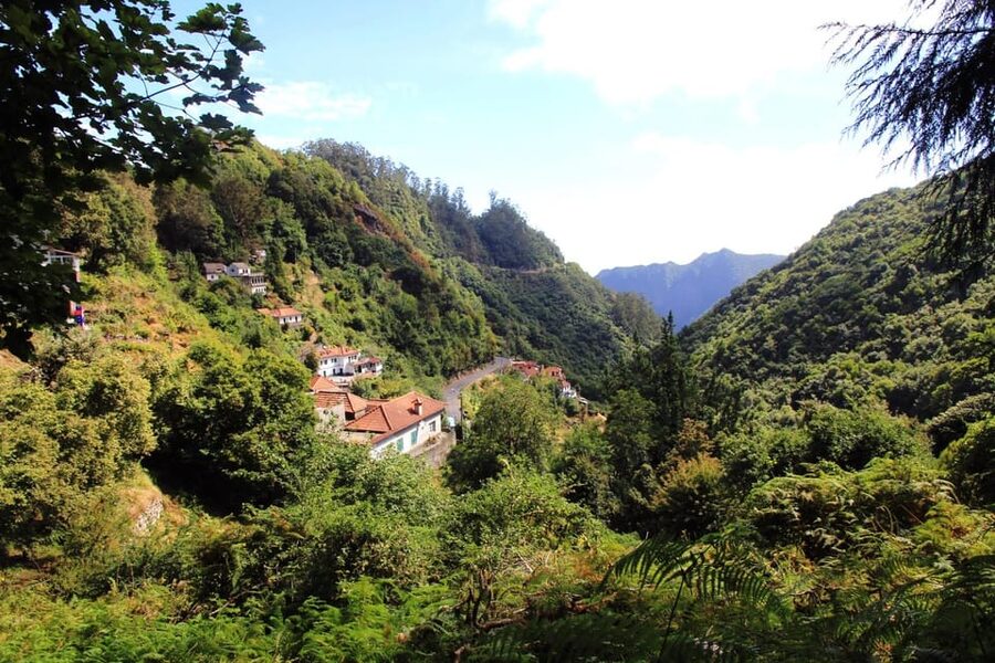 Madeira: Late East Tour with Pico do Areeiro Views - Late morning timing: the best way to see Madeira without the early scramble