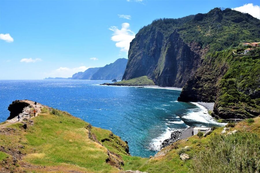Madeira: Late East Tour with Pico do Areeiro Views - Pico do Areeiro: Madeira’s high-altitude payoff at a comfortable hour