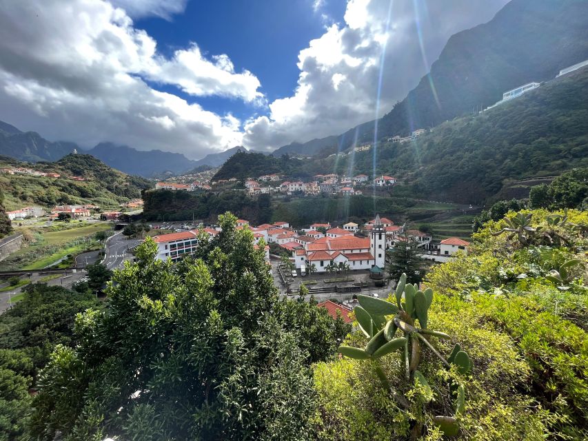 Madeira North Offbeat: Boaventura, Sao Vicente, Pta Delgada - Ponta Delgada: a calmer village stop between viewpoints