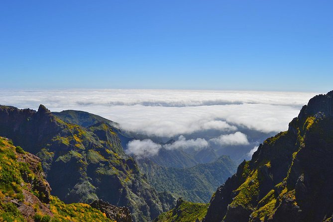 Madeira Peaks - Mountain Walk - From Funchal to Pico do Arieiro: The Morning Gets You Up High Fast