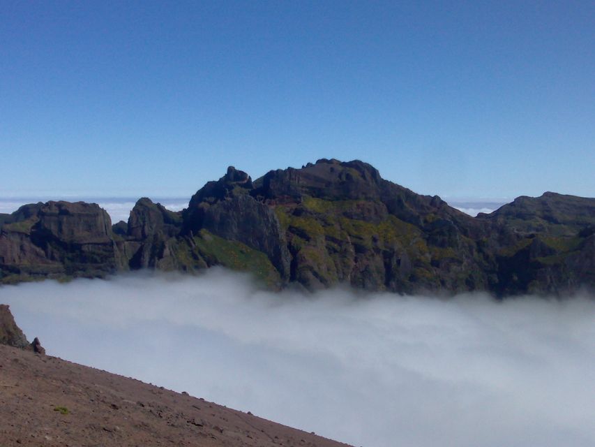 Madeira: Pico do Arieiro & Laurissilva Forest - East tour - Santana’s A-frame houses: tradition you can actually see