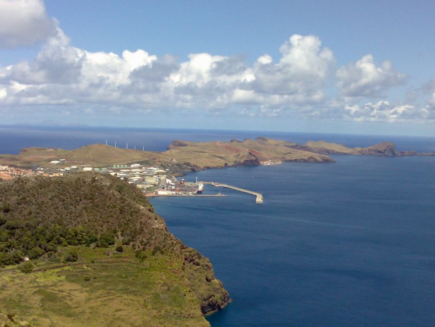 Madeira: Pico do Arieiro & Laurissilva Forest - East tour - Guindaste viewpoint: north-coast drama and real geology