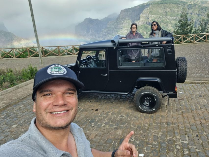 Madeira: Picturesque Peaks and Skywalk private 4x4 Jeep tour - Jardim da Serra: brief off-road fun and a poncha or wine moment