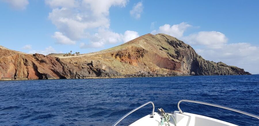 Madeira: Ponta de São Lourenço Lighthouse Boat Tour - Price and value: a short trip with included life vests, no pickup, no food