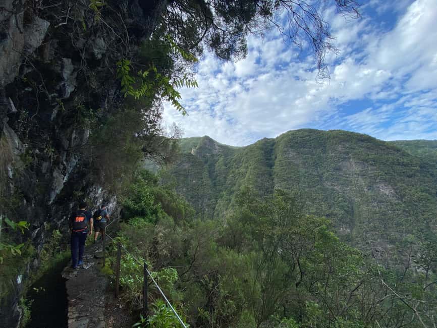 Madeira: PR 9 - Levada do Caldeirão Verde Hike Transfer - What to pack for PR9 tunnels, rain, and cool forest air
