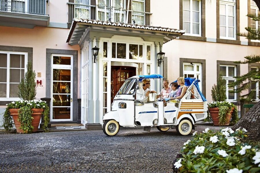 MADEIRA: Private Camara de Lobos Tour in a Tukxi - Câmara de Lobos: fishing boats, old hills, and culture with context